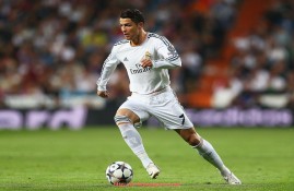 飞鲸体育直播-彭欣力在中超联赛中的数据表现及分析